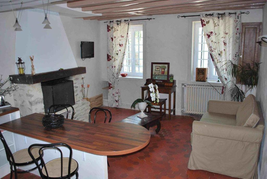 Gites Aux Fleurs De Cerises Le Plessis-Luzarches Rom bilde